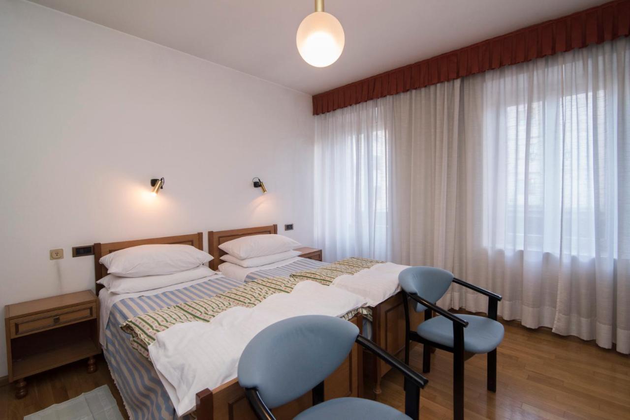Al Sole Hotel Ristorante Dal 1870 皮耶韦迪卡多雷 外观 照片