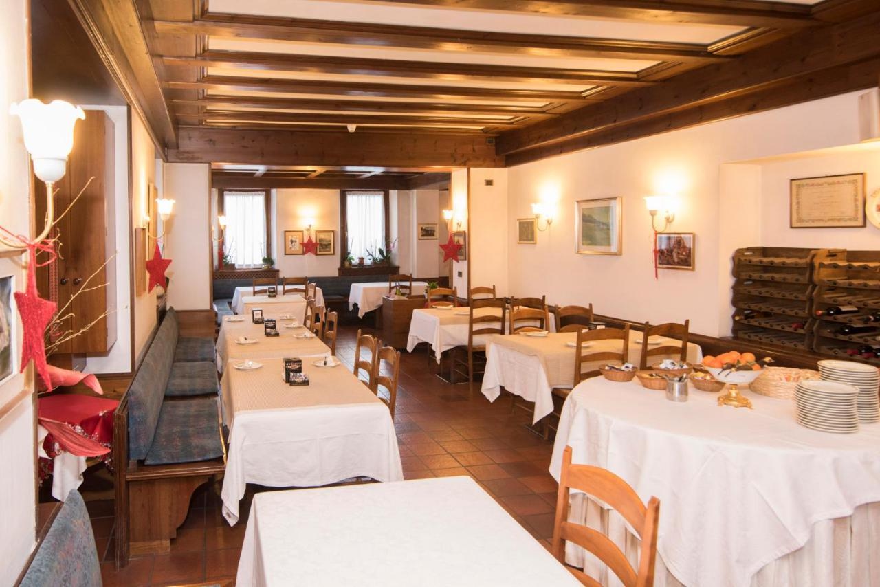 Al Sole Hotel Ristorante Dal 1870 皮耶韦迪卡多雷 外观 照片