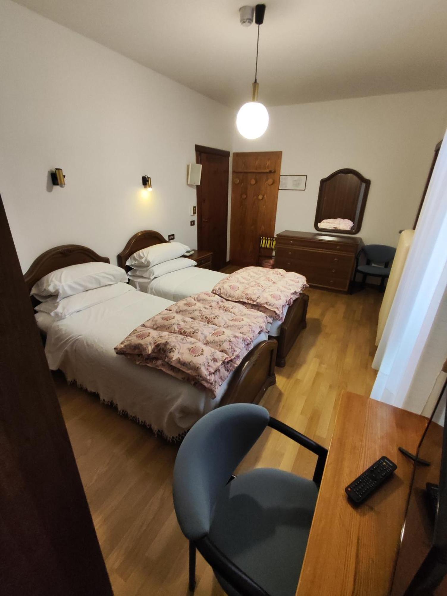 Al Sole Hotel Ristorante Dal 1870 皮耶韦迪卡多雷 外观 照片