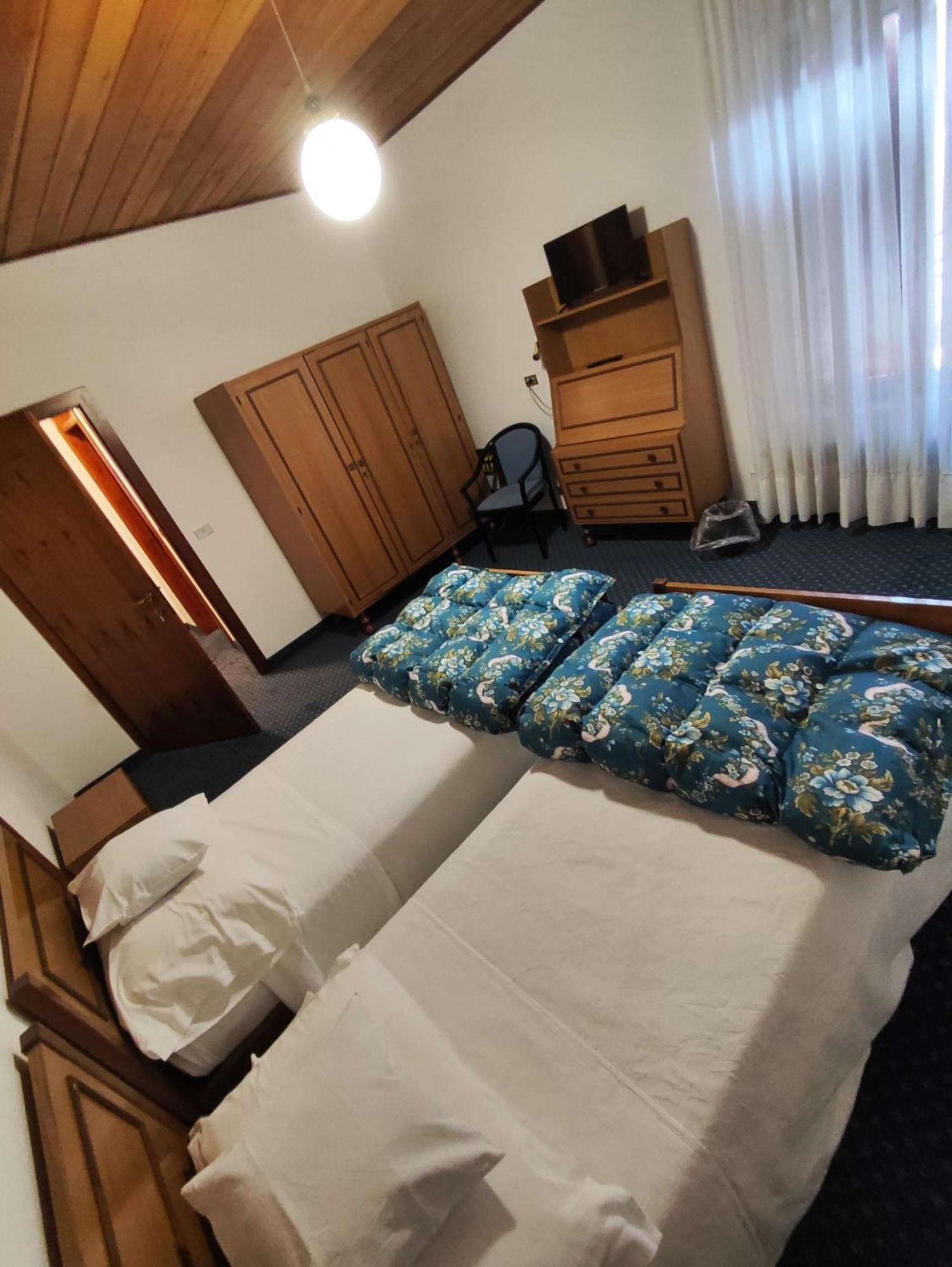 Al Sole Hotel Ristorante Dal 1870 皮耶韦迪卡多雷 外观 照片
