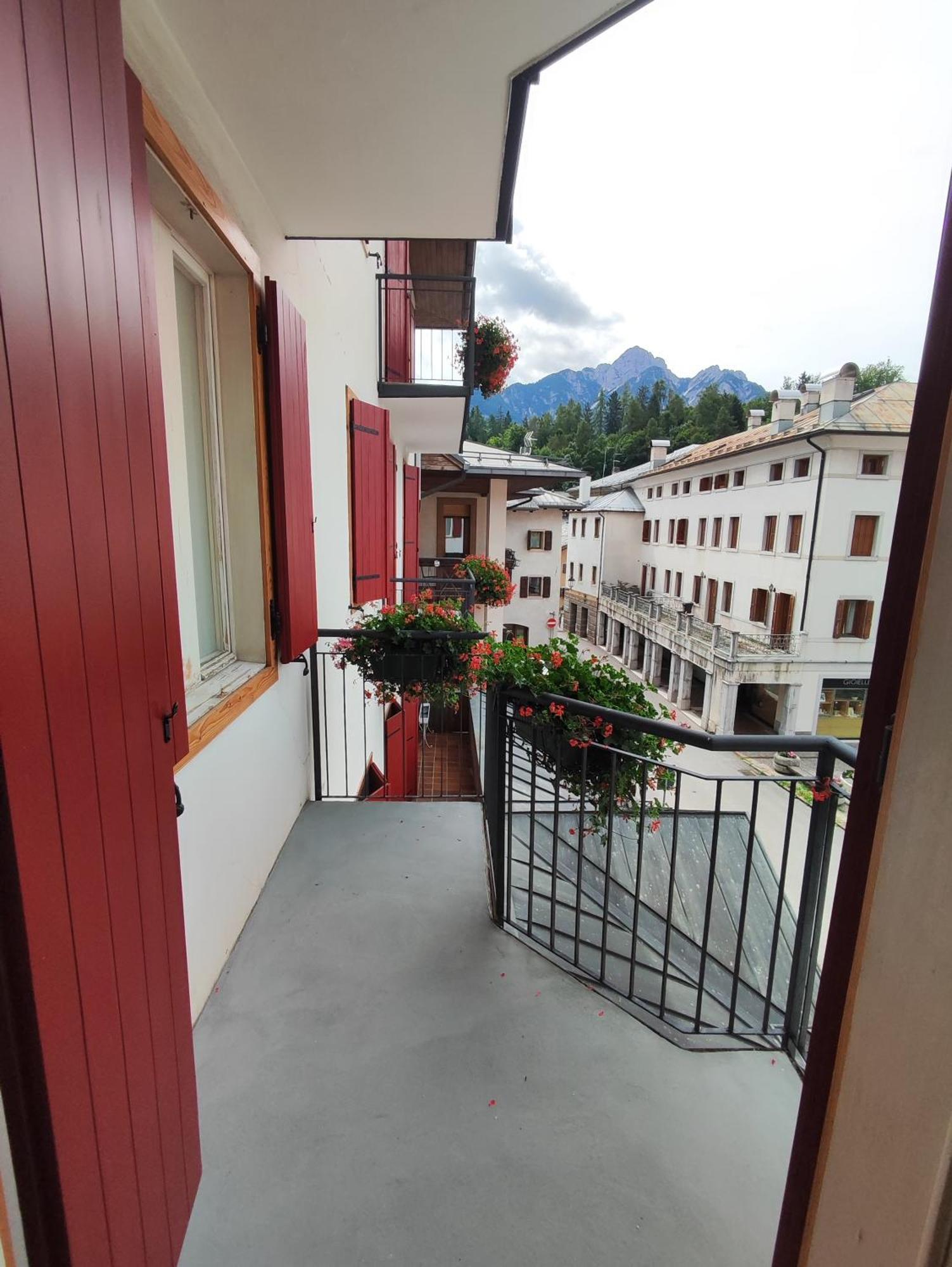 Al Sole Hotel Ristorante Dal 1870 皮耶韦迪卡多雷 外观 照片